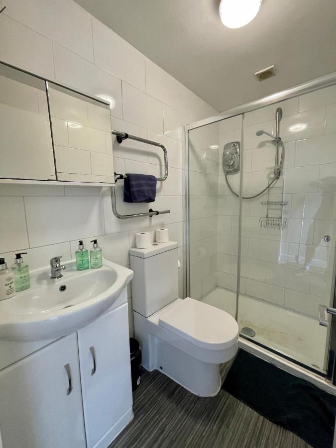 1 Bed 2 Person Apartment City Centre كارديف المظهر الخارجي الصورة